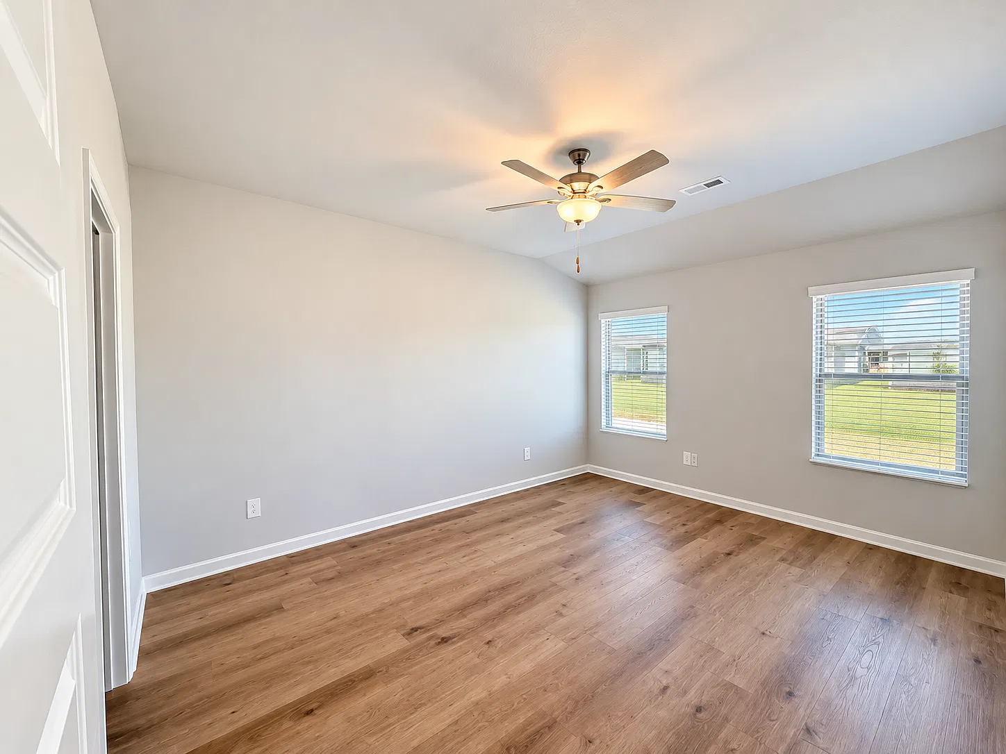 3 bed, 1248 sqft, $1,450 — Photo 4