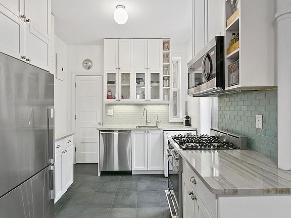 5th image of 84 Charles St APT 14