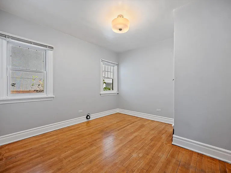 1644 S Grant St — Photo 14