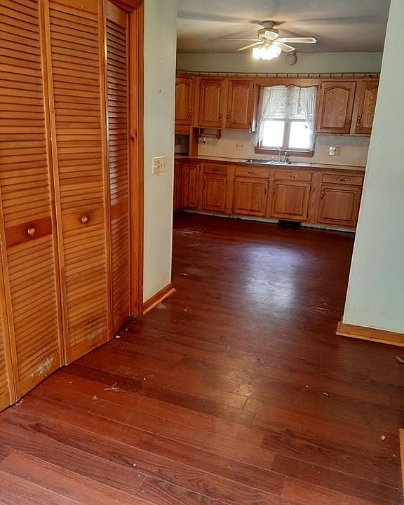 2nd image of 68 Roy St