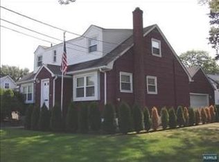 94 Wood St, Hasbrouck Heights, NJ 07604