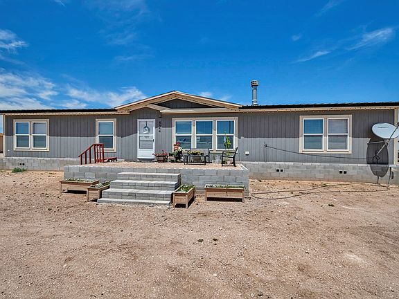 5th image of 824 Lois Ln