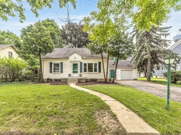 114 E Henry St, Saline, MI 48176