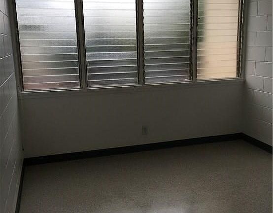 5th image of 1878 Loke St APT 104