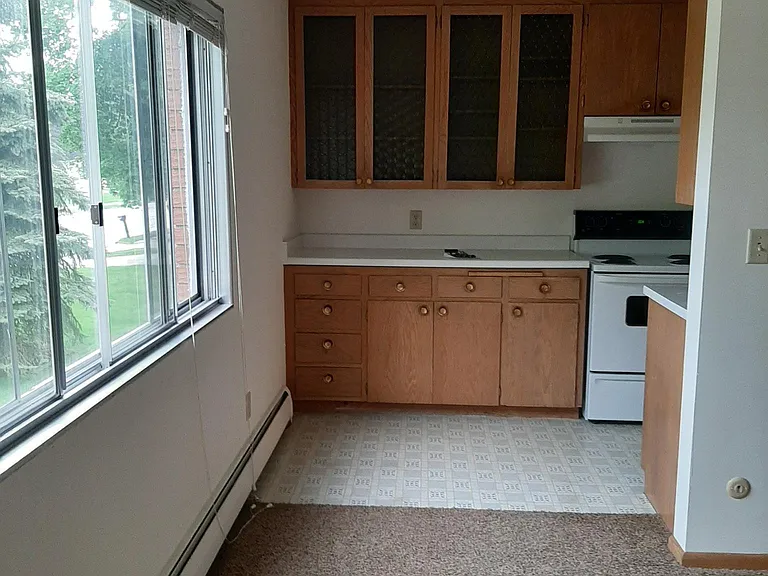 1363 County Road B W #1 — Photo 3