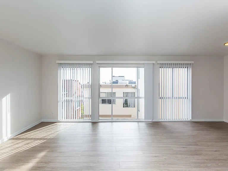 3014 Clay — Photo 4