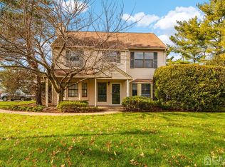 2804 Deerfield Dr, Edison, NJ 08820