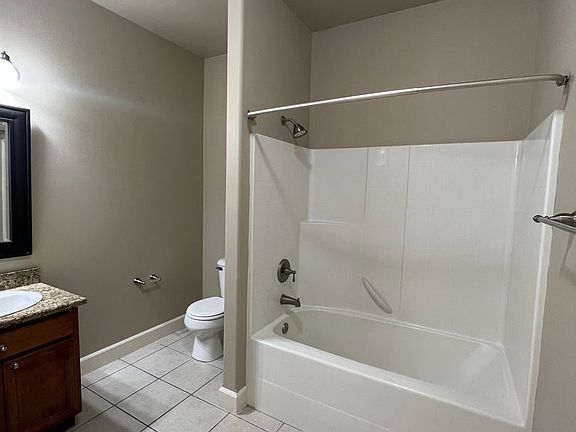 5th image of 8707 Maclaren Ave