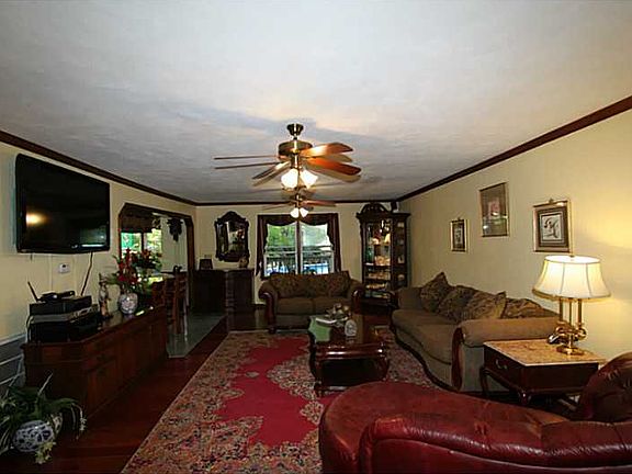 4th image of 1004 Baydon Ln