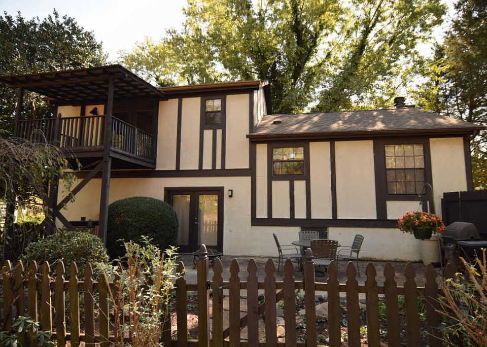 2nd image of 1811 Penwood Dr