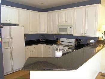 3rd image of 6130 Manchester Park Cir