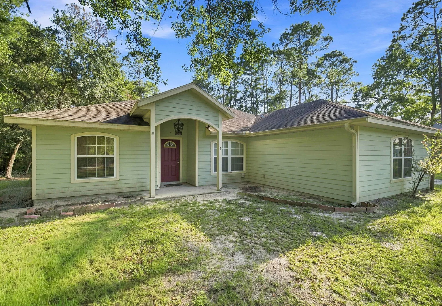3 bed, 2.0 bath, 1411 sqft, $1,895 — Photo 1