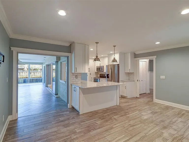 2958 Meadow Wood Dr — Photo 10