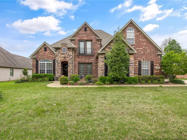 3057 E Waterstone Dr, Fayetteville, AR 72764