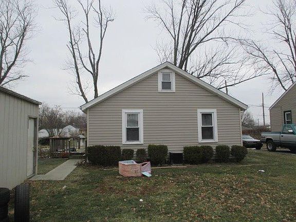 3rd image of 11945 1st Ave