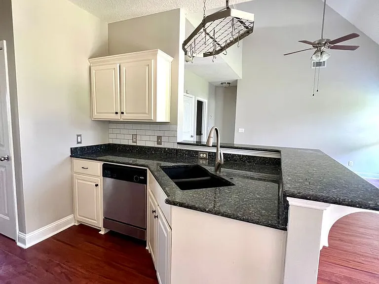 164 Scarlett Ln — Photo 5