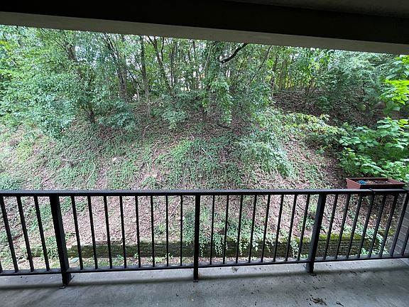 2nd image of 7250-7272 Beacon Hill Dr #7254