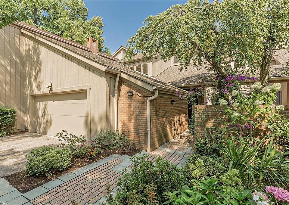 1st image of 2203 Landerhaven Ct #13