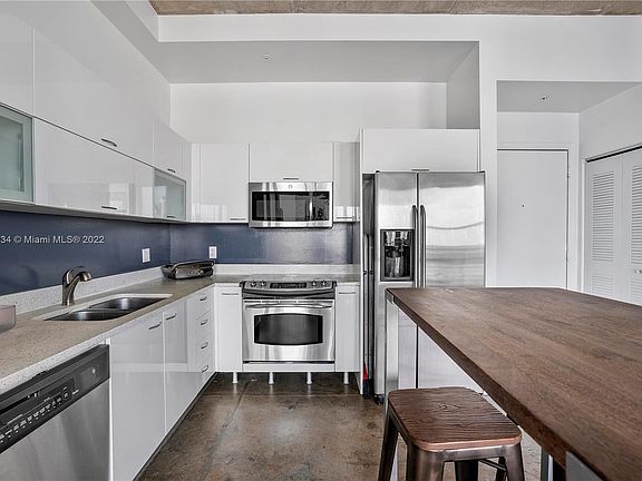 2nd image of 133 NE 2nd Ave APT 2609