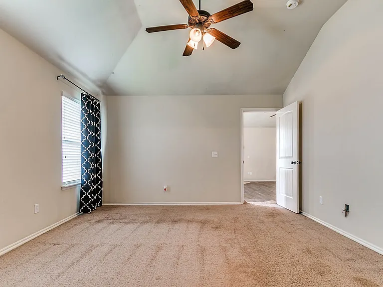 6829 NW 157th St — Photo 31