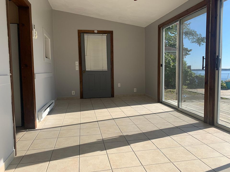 1st image of 295 Namquid Dr