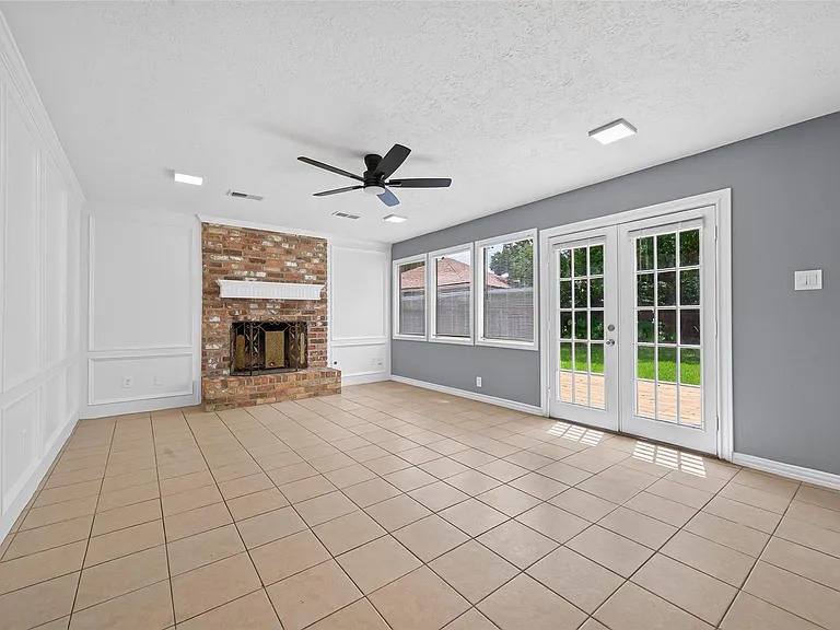 6715 Greenvale Ln — Photo 19