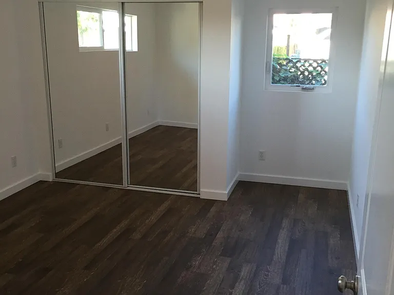 6119 Burwood Ave — Photo 8