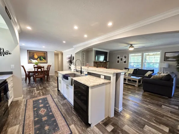 5537 Lovern Rd, Princeton, WV 24739