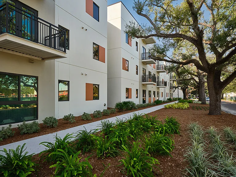 Canopy West River Phase II — Photo 12