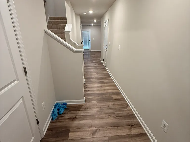 8728 Pioneer Hill Dr — Photo 17