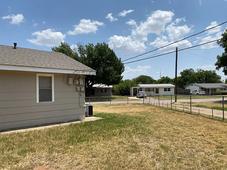2805 Stearns Ave — Photo 22