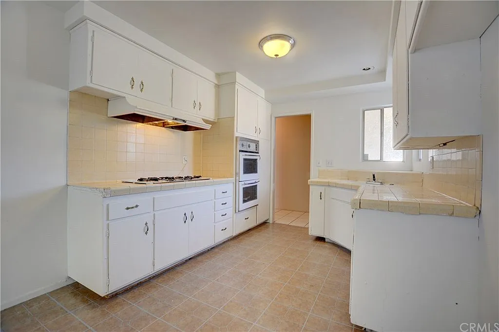 4 bed, 1512 sqft, $800 — Photo 2