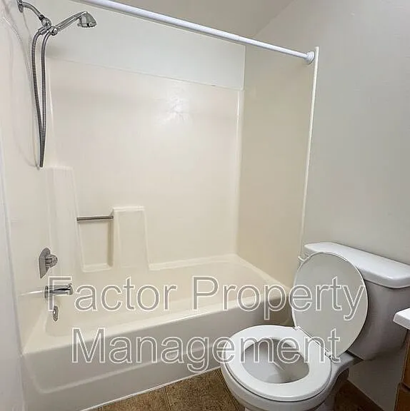 418 Allan Ave #6 — Photo 15