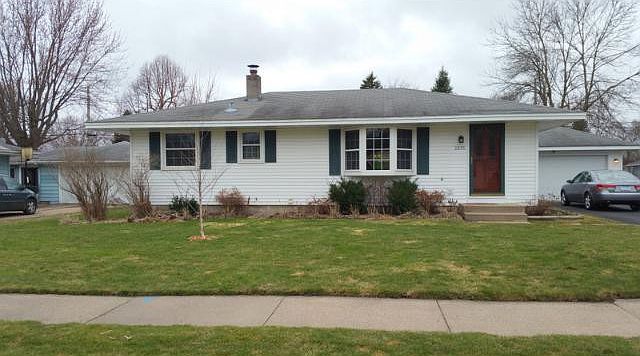 1st image of 2695 2nd St N