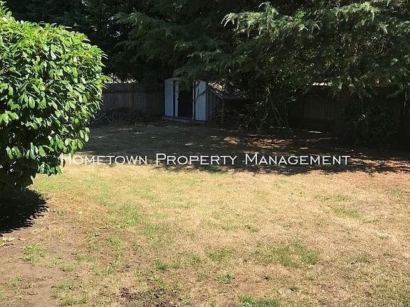 3rd image of 1708 Hanover Dr SE