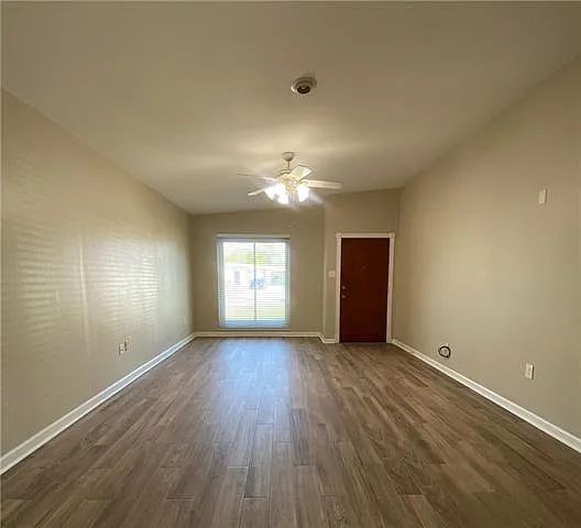 808 Cynthia Ave — Photo 6
