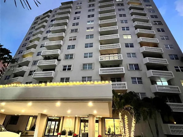 90 Edgewater Dr APT 622, Coral Gables, FL 33133