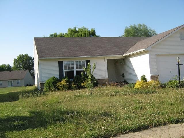 2nd image of 674 Springwater Rd