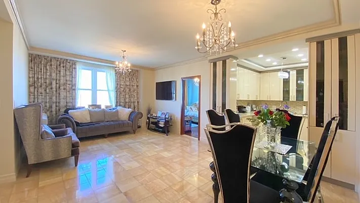 Sold by Golden Real Corp. | media 11