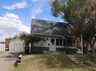 214 E Spruce St, Rawlins, WY 82301