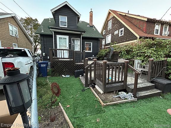2nd image of 1389 Mark Ave