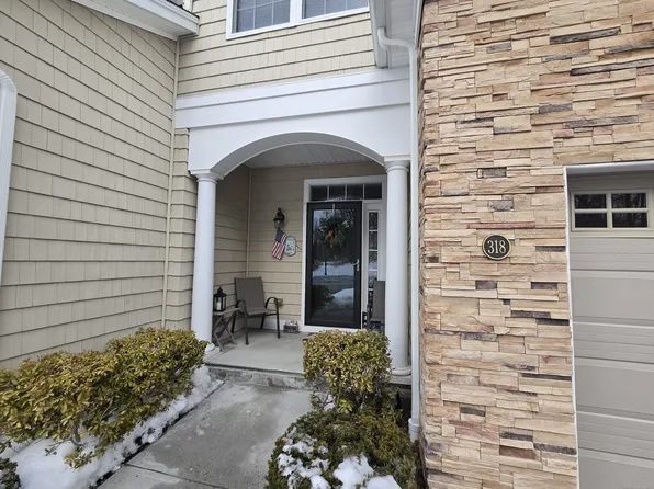 318 Hunter Drive #318, Litchfield, CT 06759