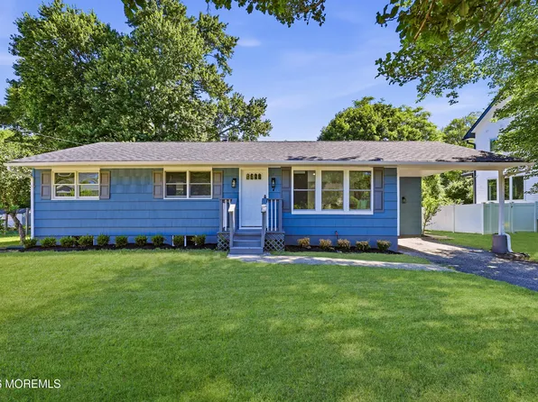 7 Cathedral Drive, Lakewood, NJ 08701