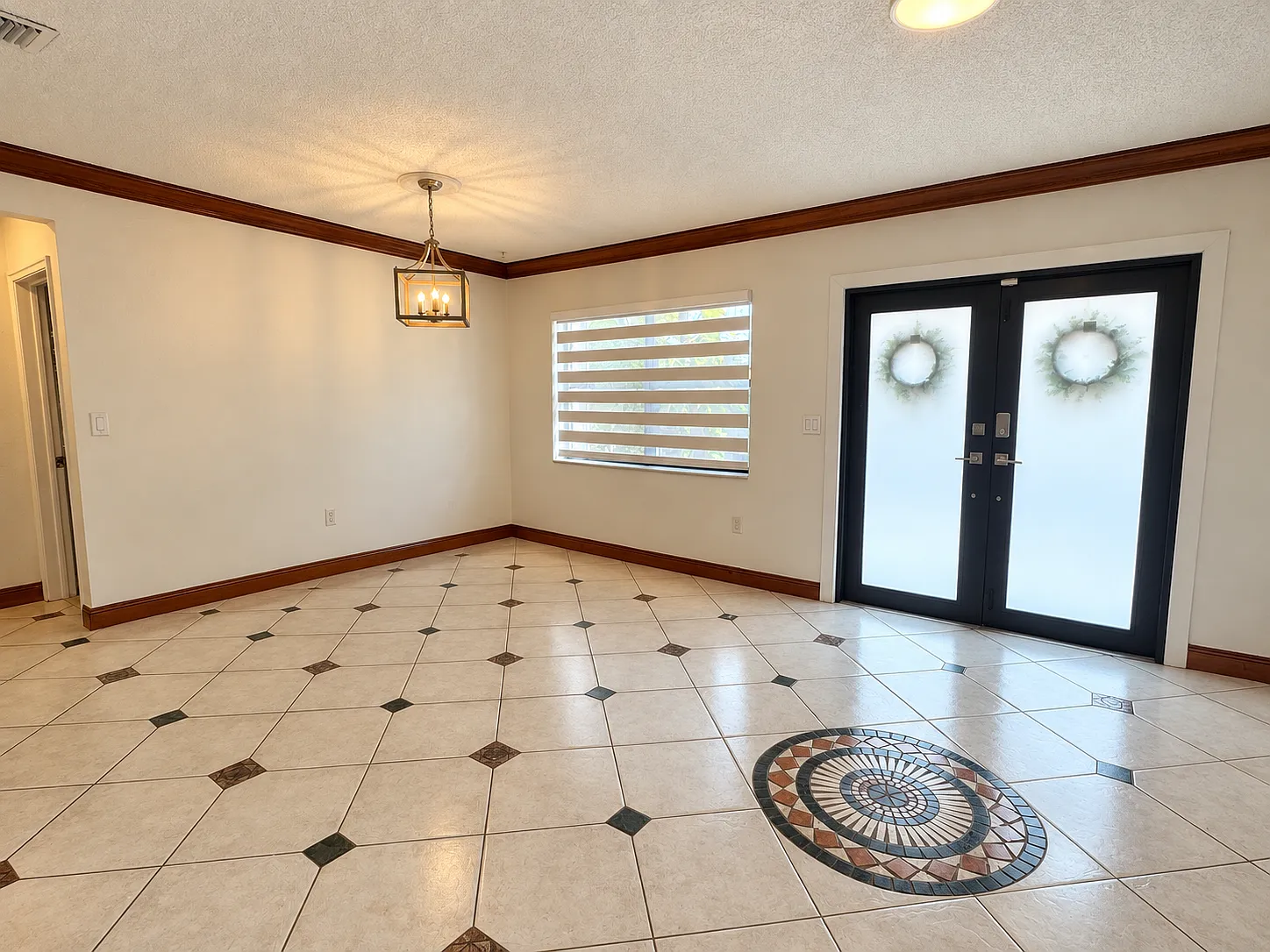 3 bed, 1780 sqft, $4,650 — Photo 3