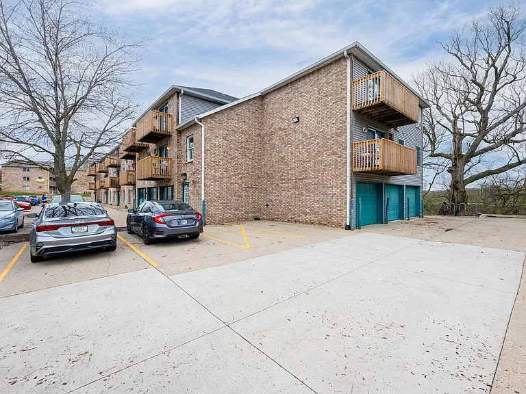 420 S Chauncey Avenue — Photo 16