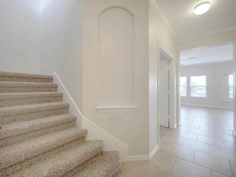 528 Rancho Verde Dr — Photo 9