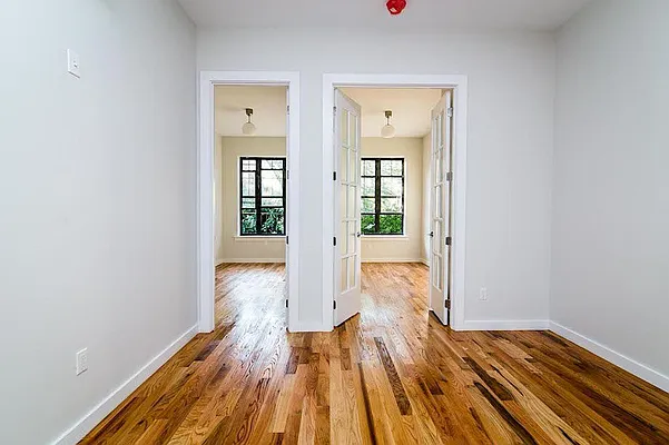 Rented by Nooklyn NYC LLC | media 57