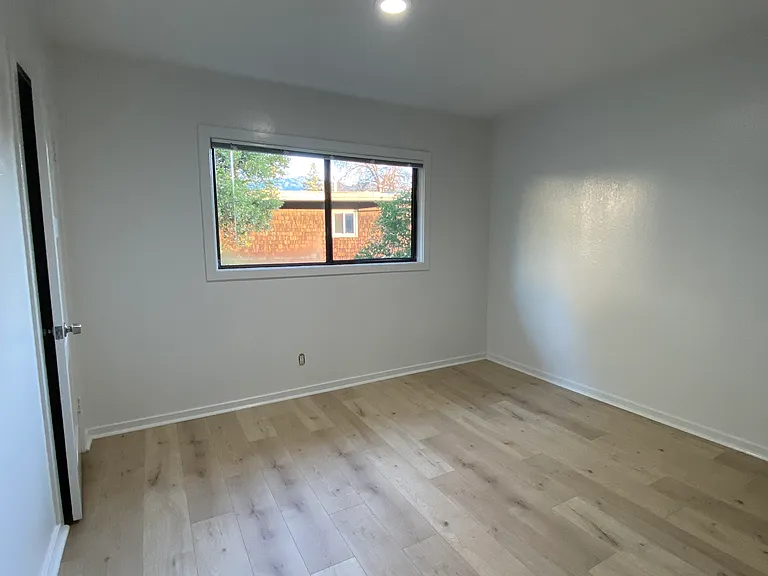 25 Plum Tree Ln #10 — Photo 10