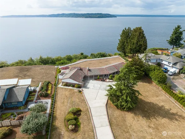 24517 8th Avenue S, Des Moines, WA 98198