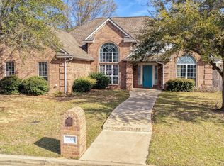 1106 Owl Dr, Decatur, TX 76234